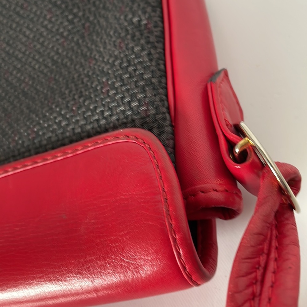 🔥🔥SALE🔥🔥Authentic Yves Saint Laurent Cassandra Crossbody/ Bag - Picture 17 of 17